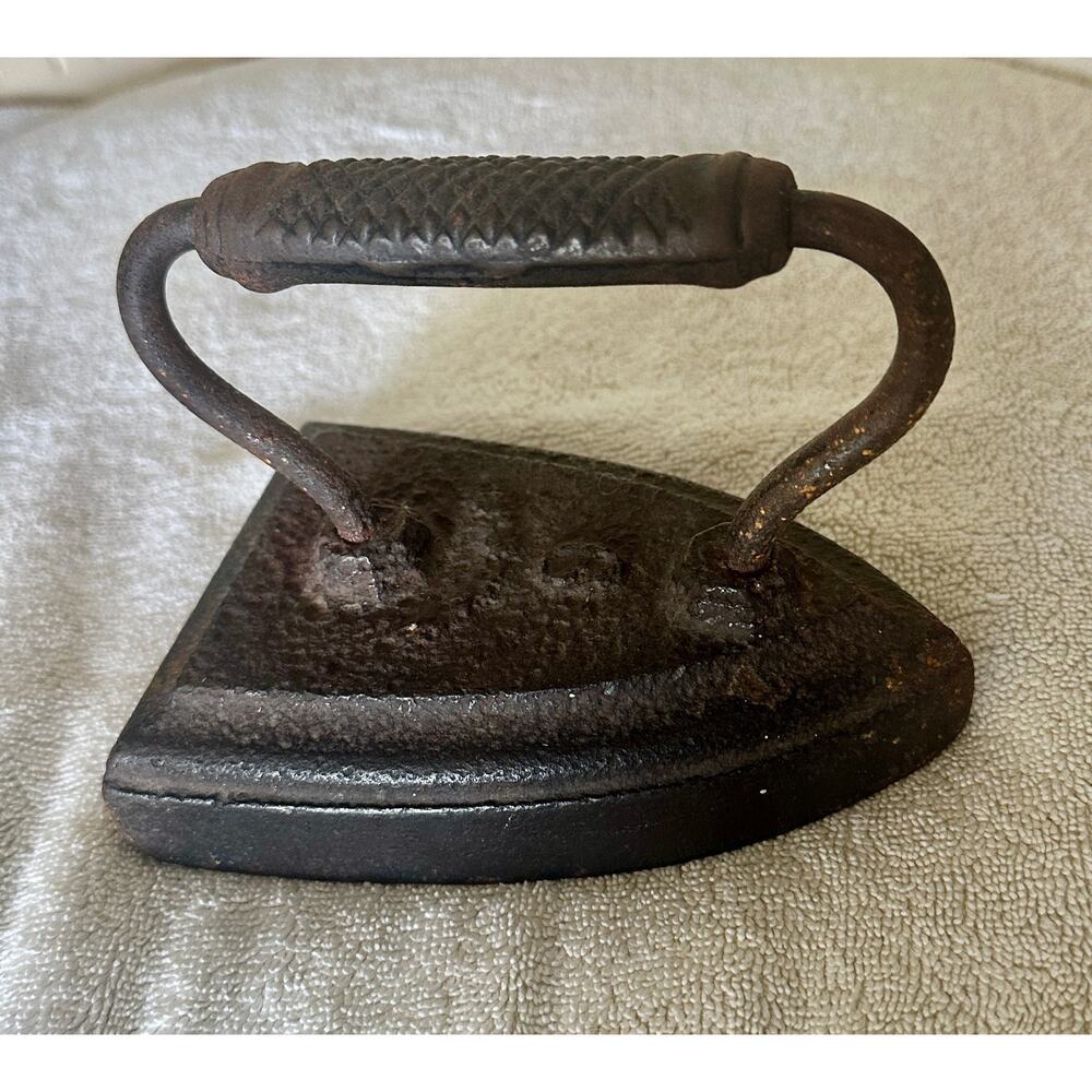 Authentic 1800s Antique Cast Iron SAD 6 Primitive Rustic Decor Door Stop paperwt